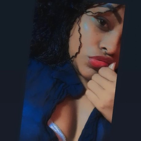 Caroline Ribeiro star nude img