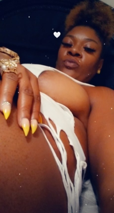 Cake actress picture