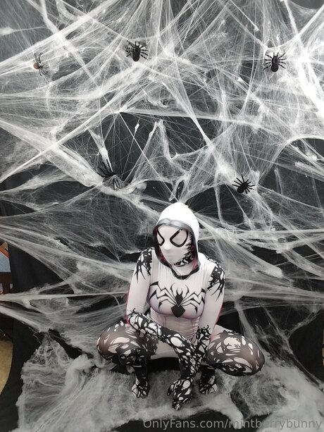 MintBerryBunny erotic model image