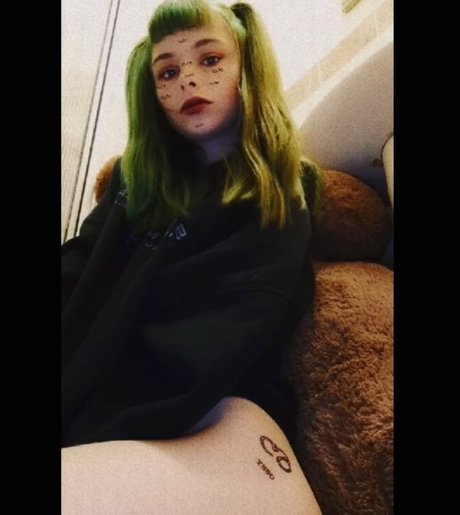 Mino Suss pretty pornstar picture