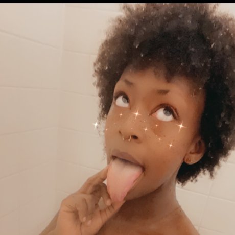 Mimi Lewis nude model pic