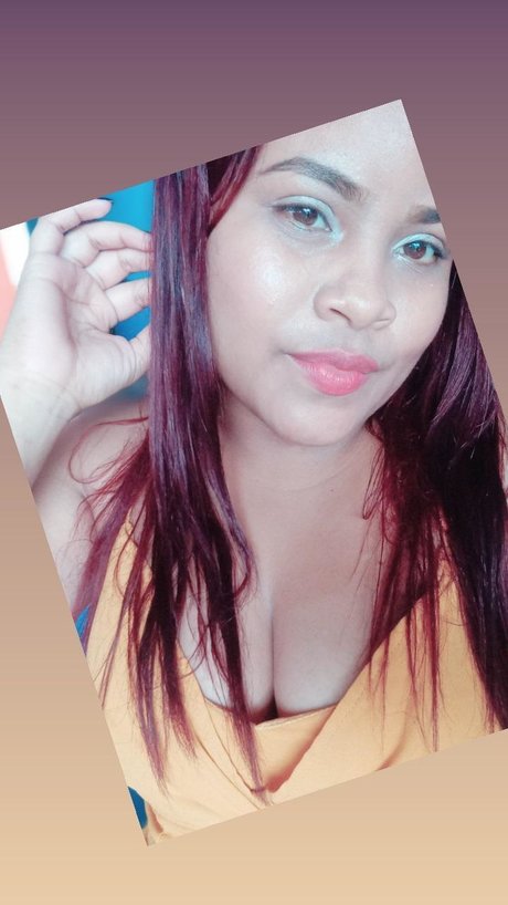 Mi Ly model exclusive photo