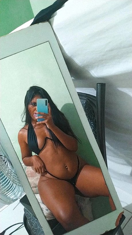 Milla Feerrari nude model pic