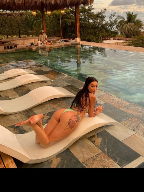 Carly B pornstar perfect images