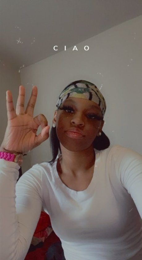 JourneeMommie__ art actress picture