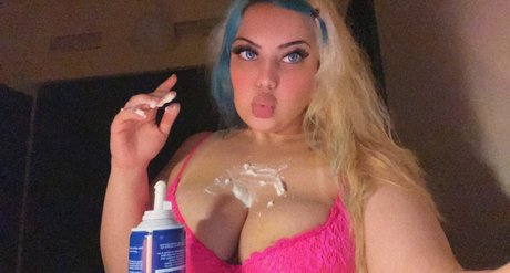 CandyHana model naked photos