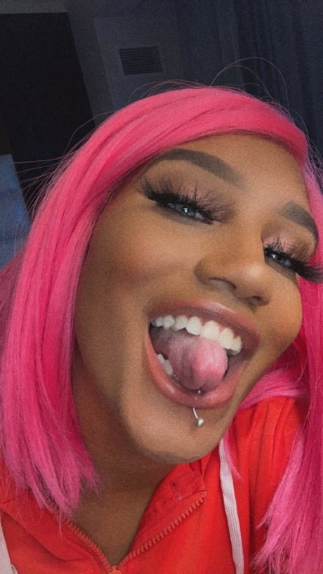 QueenButterCup nudes star photo