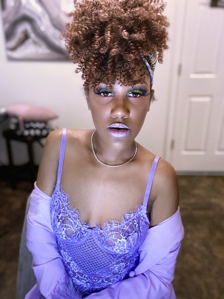 MILFmarley sexy pornstar image