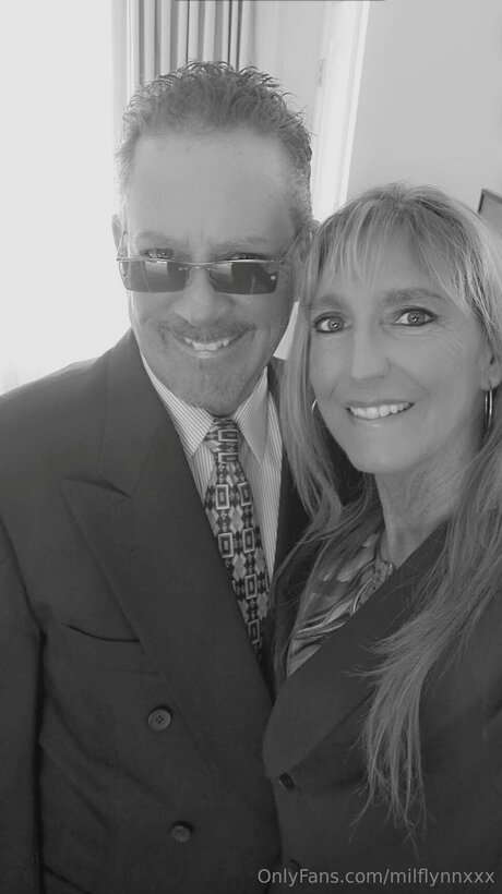 MilfLynnXXX model free pictures