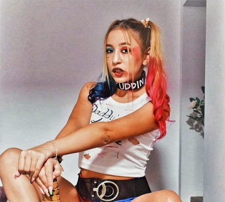 MileyMousse free pornstar picture