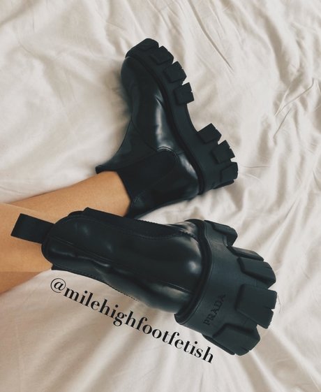 Elevated Feet_ model art images