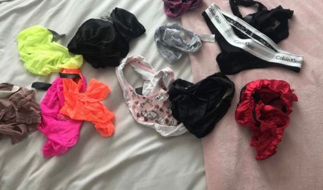 _YOUR SECRET GF SEXTING NOW_ pornographic star image