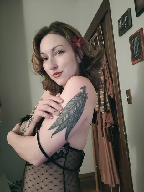 Miss Fox Apocalypse star nudes picture