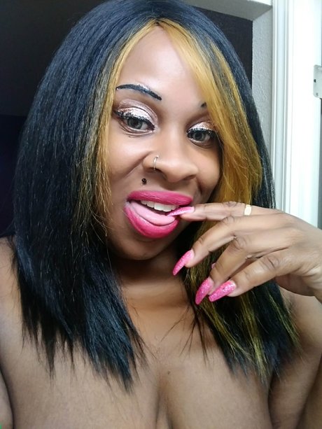 Miss Constance Flow best model galleries