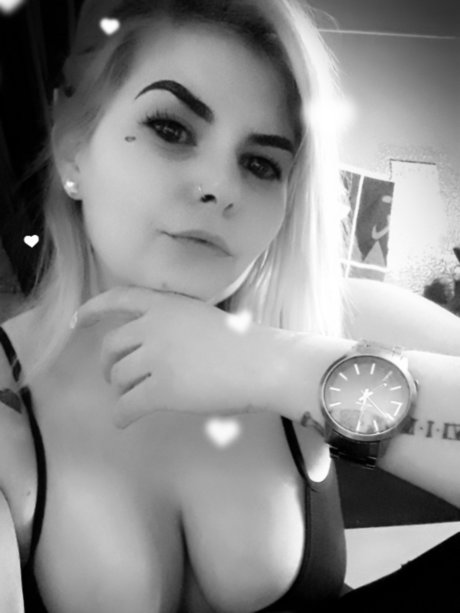 Miss Charlie Napol on_ pornographic model photo