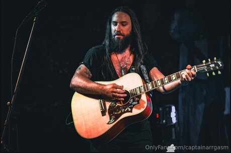 Captain Arrgasm free model photos