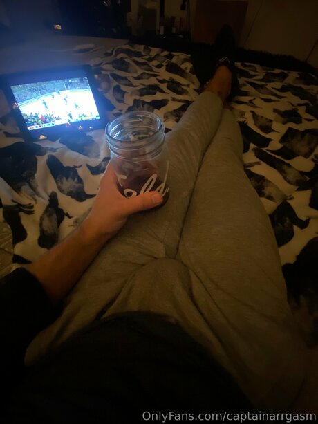 Captain Arrgasm model pornographic pic