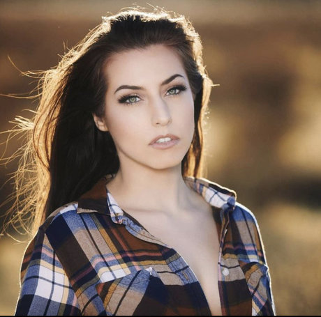 Miss Spencer nice model pictures