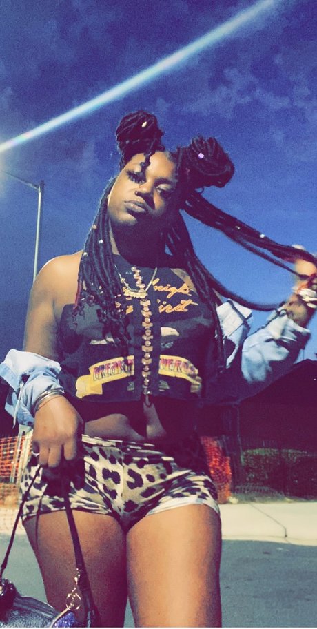 Messy Miranda_ star adult pictures