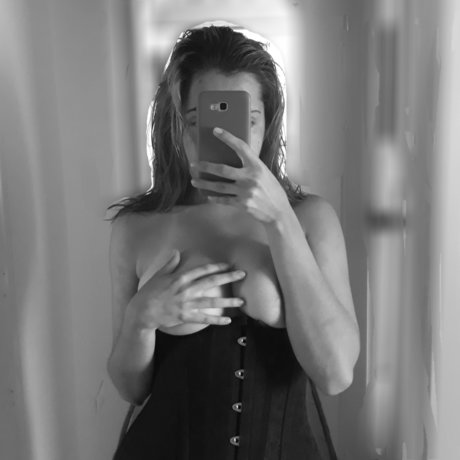 Ana Ann sex actress img