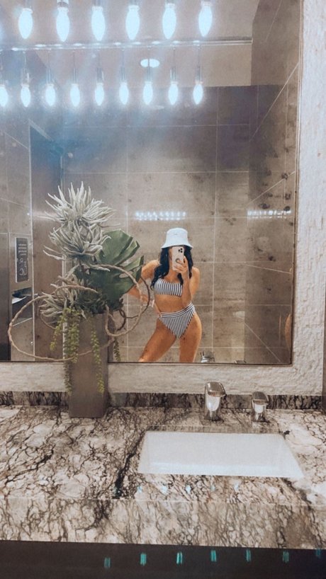 Miss Nicole Cara naked pornstar images