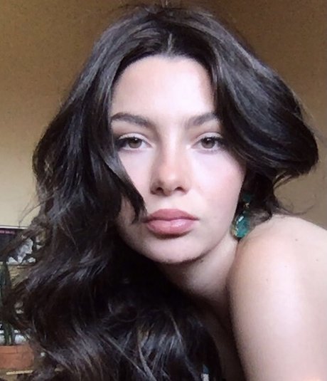 Melrose_ beautiful model picture