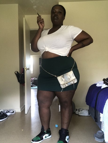 Chopps erotic model pics