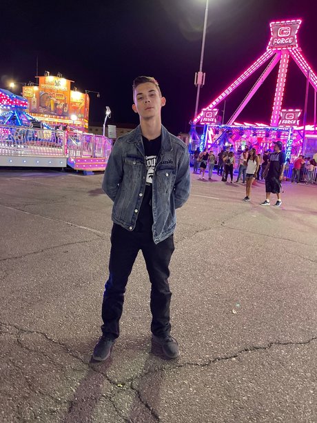 Andrew Gomes star hd images