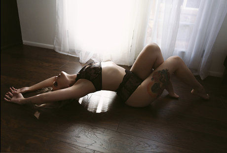 Heather Lindsay model top image