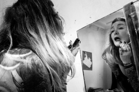 Mistress Lola Noir nude actress pics