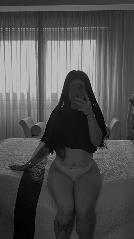 Iarinf pornstar erotic image