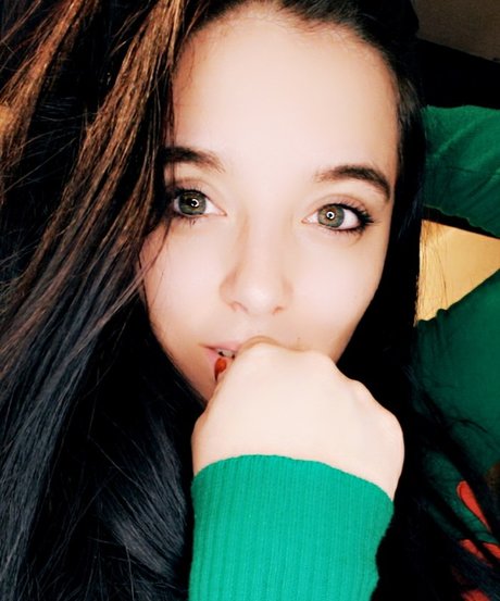 Jazzy Mariee VIP pretty model archive