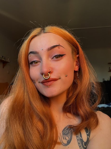 BUFFY_ xxx star photos