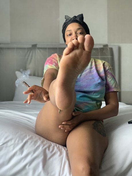 Hippytoesnsolesss erotic pornstar images