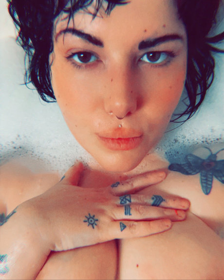 HighItsKai free actress images