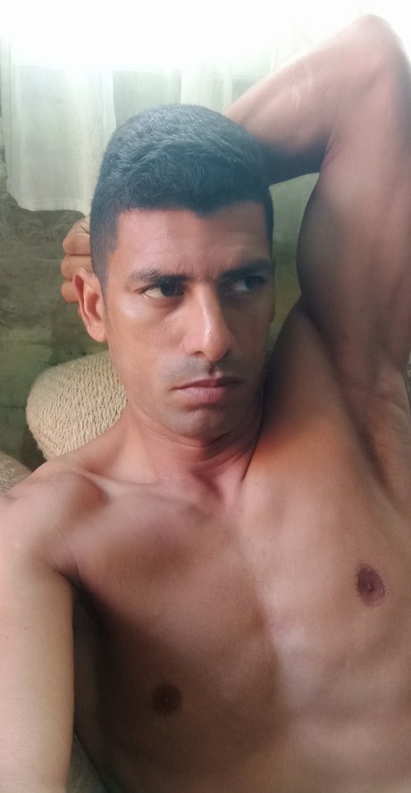 hot geral1479_ erotic star photo