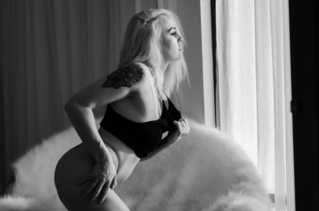 Missy Maye model porn photo