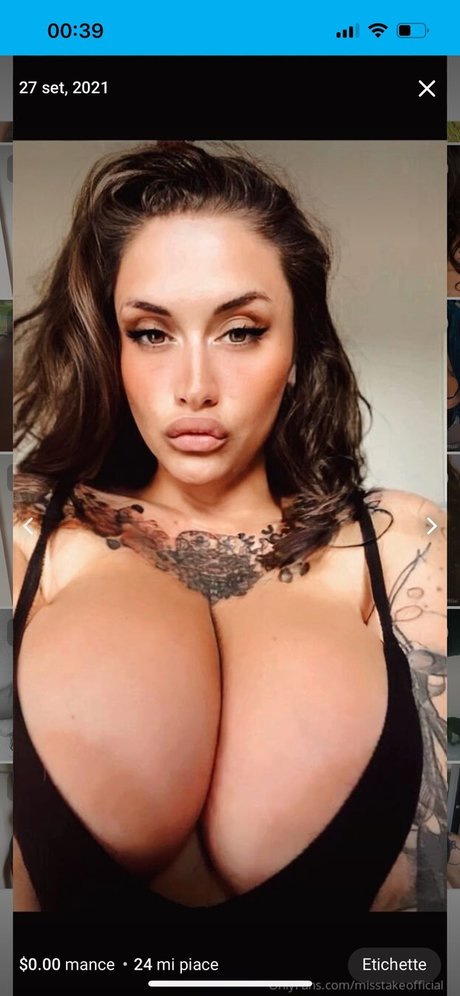 Misstake Official nude model photos