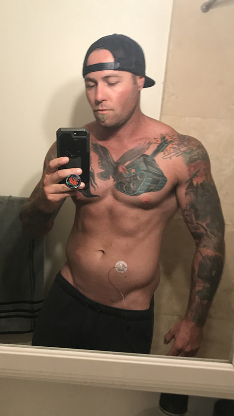 MmmthatMatt porn model galleries