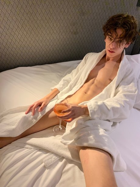 Gu Albuquerque adult star picture