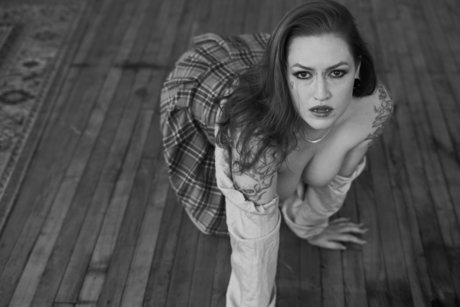 Mizz Amanda Marie nude model pictures