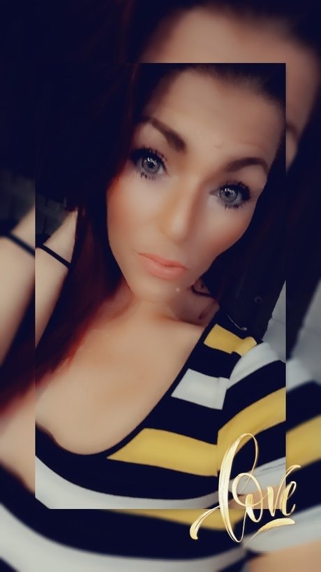 M Zz R3D model hd photo