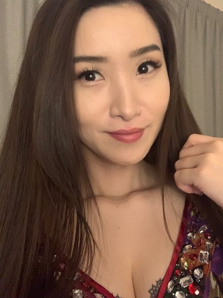 Mizuki Ogata xxx model picture