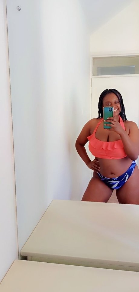 Sweet Ebony hot pornstar pic