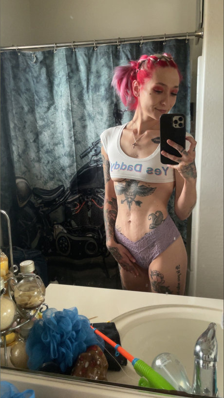 Karly Mitchell star hd archive