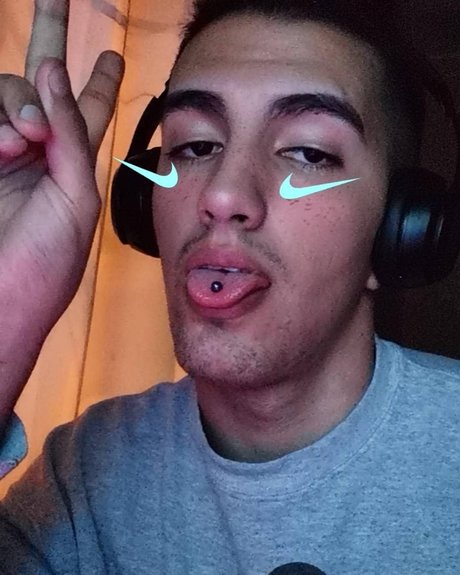 Javier VG pornstar nudes pic