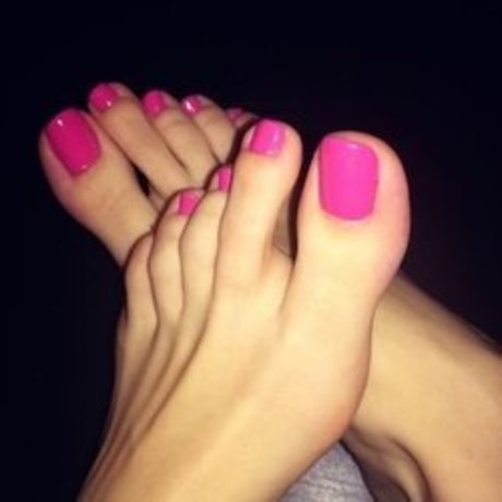 Your Majesty Miss Marvelous_ model pretty image