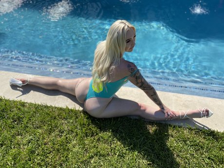 Jamison Rose art star pictures