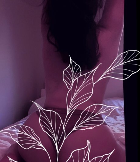 Nikki B pretty pornstar archive