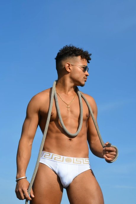 Moises exclusive actress archive